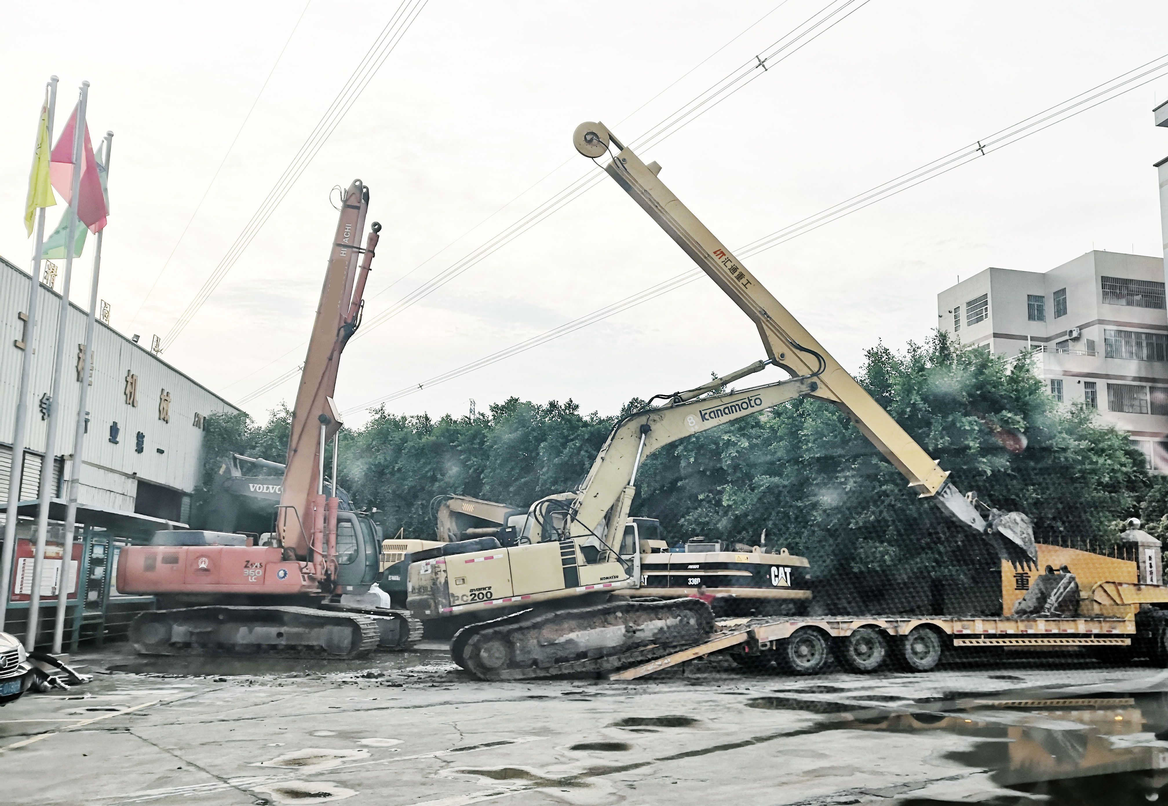 勾機(jī)伸縮臂廠家、挖機(jī)伸縮臂廠家、挖機(jī)伸縮臂改裝